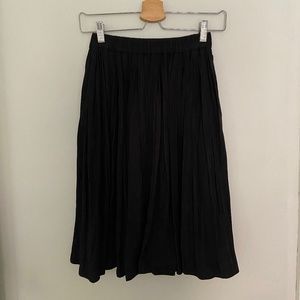 Aritzia Wilfred Pleated Midi Skirt